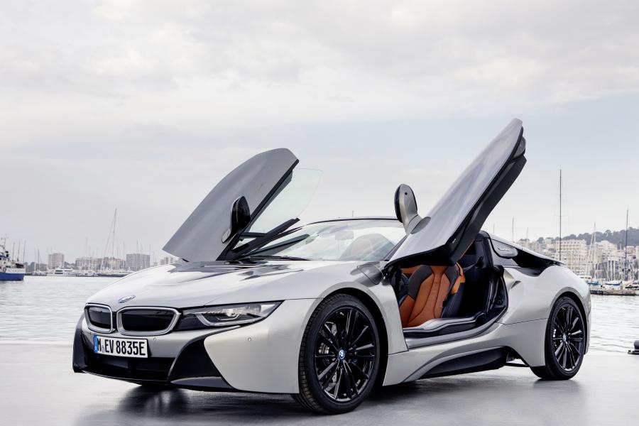  BMW i8 Roadster (I15) 2018 года  (WW) (фото 127 из 198)